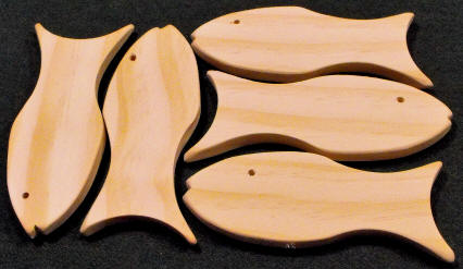 Small pine wood fish for painting
